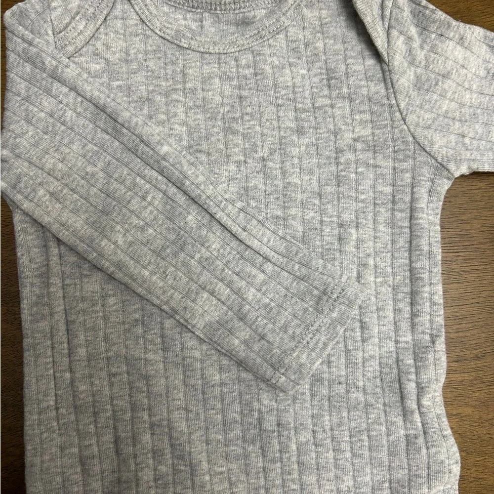 2ct Long Sleeve Baby Bodysuits‎ 3-6 Months. Carters (0243)